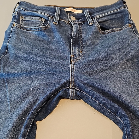 Levi's 720 Women's 28x30 High Rise Dark Blue Skinny Jeans - Picture 6 of 10